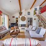 La Quietude, Maison Paisible Avec Piscine Lejlighed