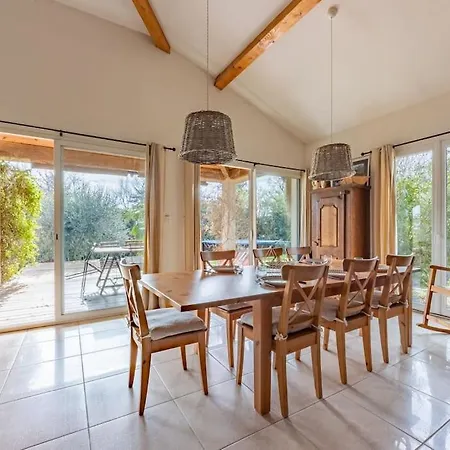 La Quietude, Maison Paisible Avec Piscine Lejlighed *