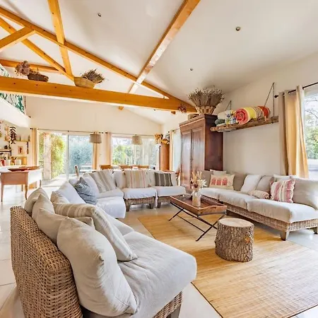 La Quietude, Maison Paisible Avec Piscine